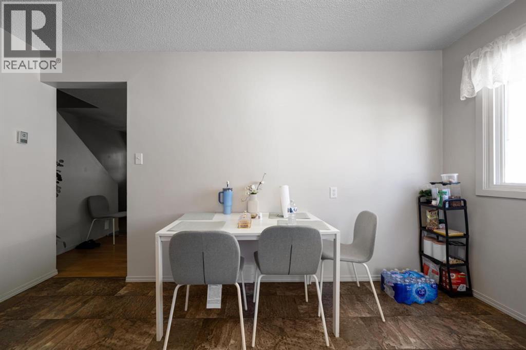 6404b 45 Avenue Property Photo 10