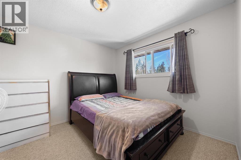 6404b 45 Avenue Property Photo 12