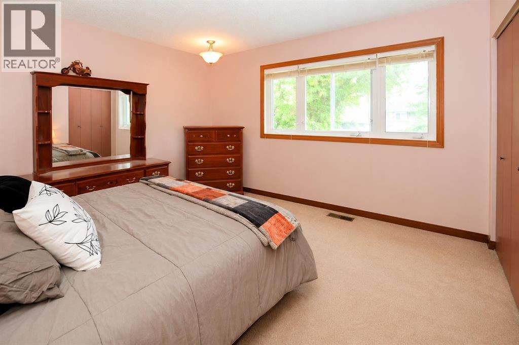 6606 44 Avenue Property Photo 9