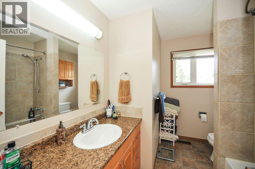6606 44 Avenue Property Photo 11