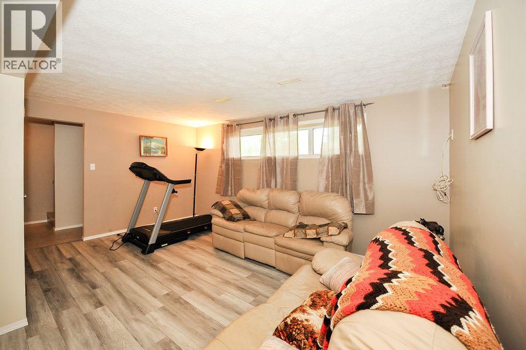 6606 44 Avenue Property Photo 13