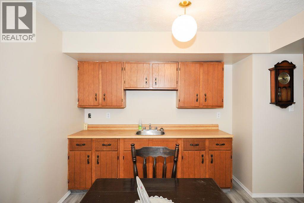 6606 44 Avenue Property Photo 16