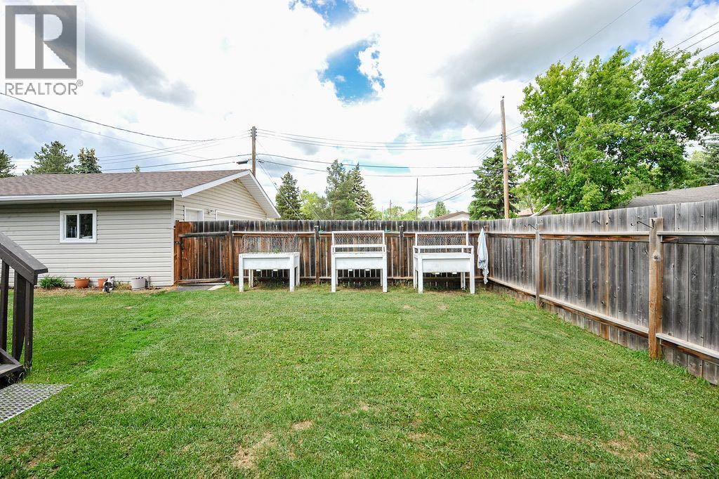 6606 44 Avenue Property Photo 23