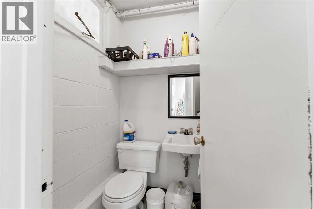 1765 Dunmore Road Se Property Photo 16