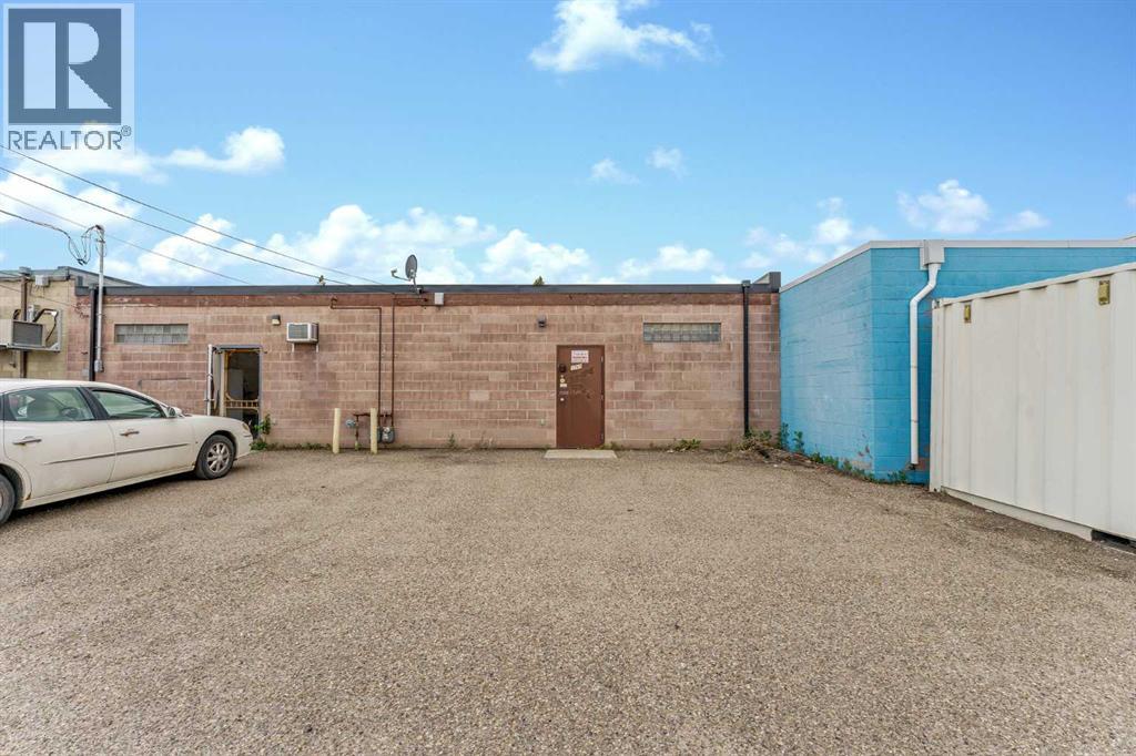 1765 Dunmore Road Se Property Photo 22