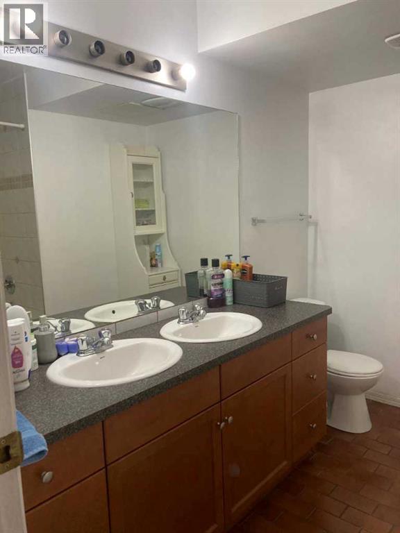 2457 22a Street Nw Property Photo 24