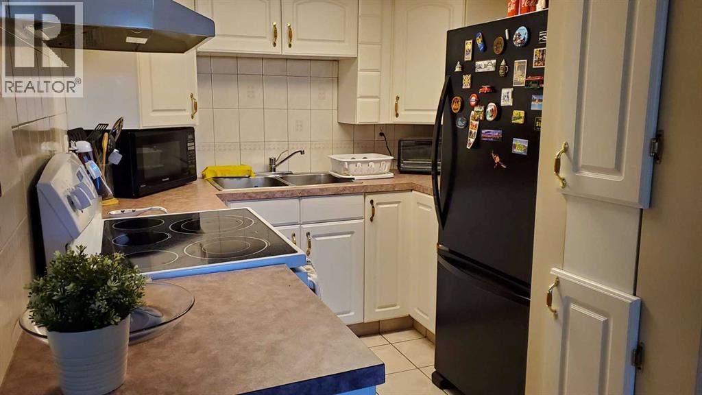 2457 22a Street Nw Property Photo 29