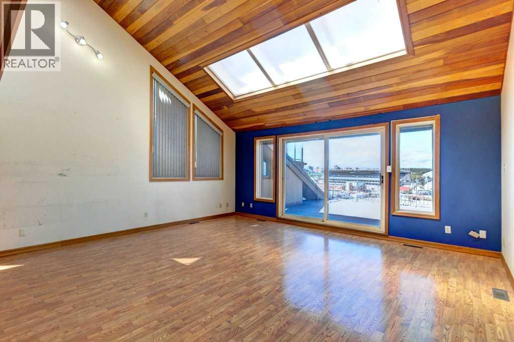 1921 6 Street Se Property Photo 15
