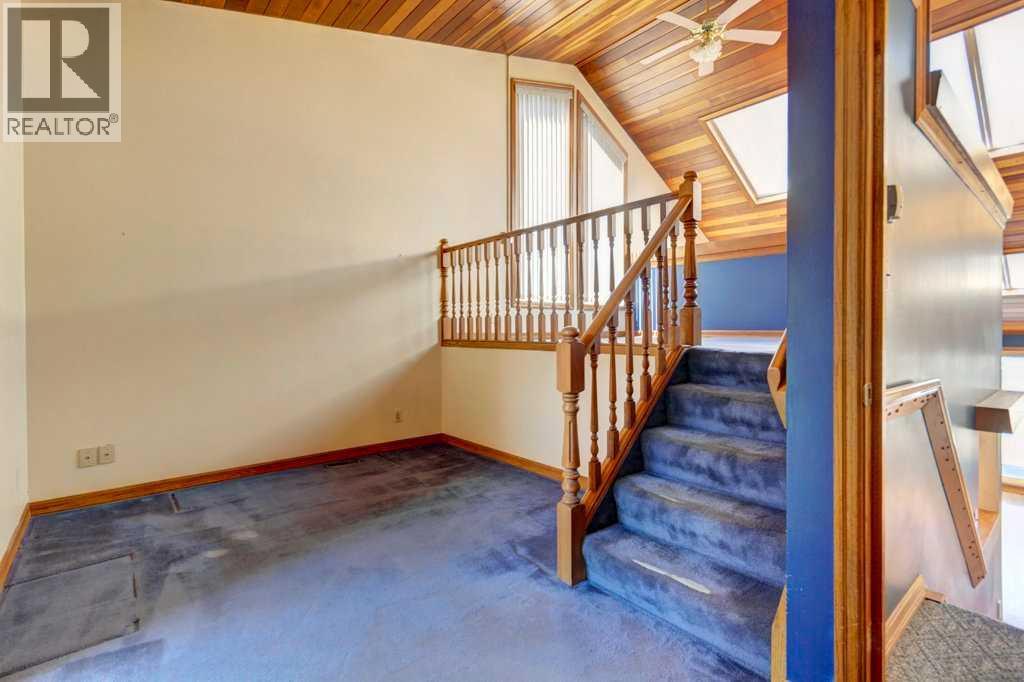 1921 6 Street Se Property Photo 17
