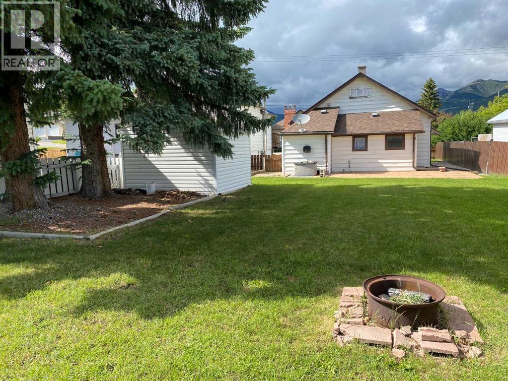 705 227 Street Property Photo 2