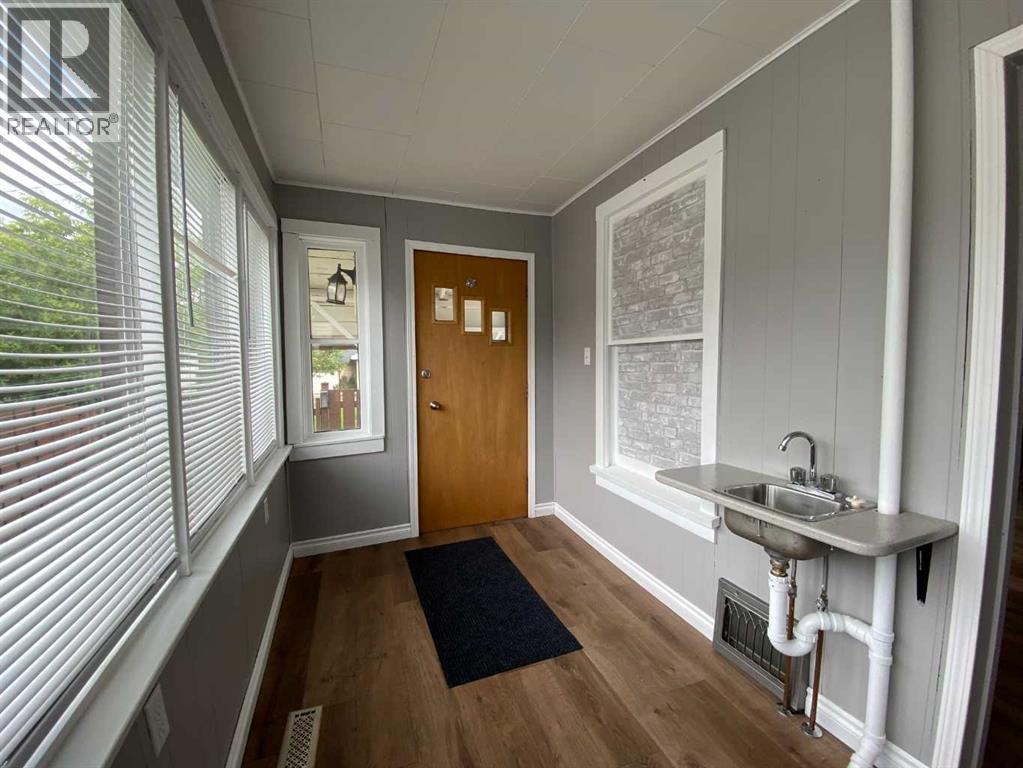 705 227 Street Property Photo 5