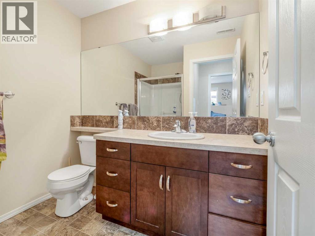 825 Silkstone Close W Property Photo 26