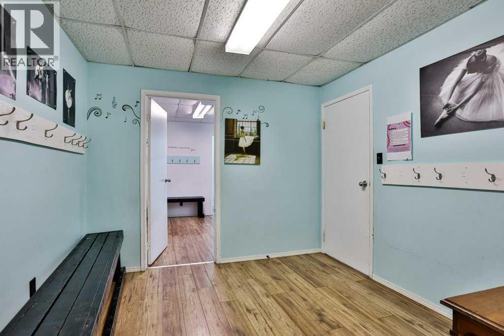 5224 48 Avenue Property Photo 23