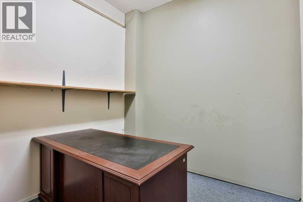 5224 48 Avenue Property Photo 32