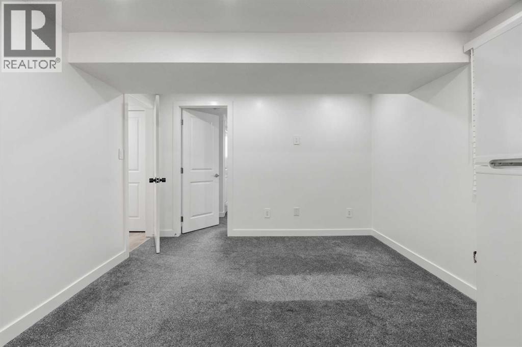 424 Penbrooke Crescent Se Property Photo 22