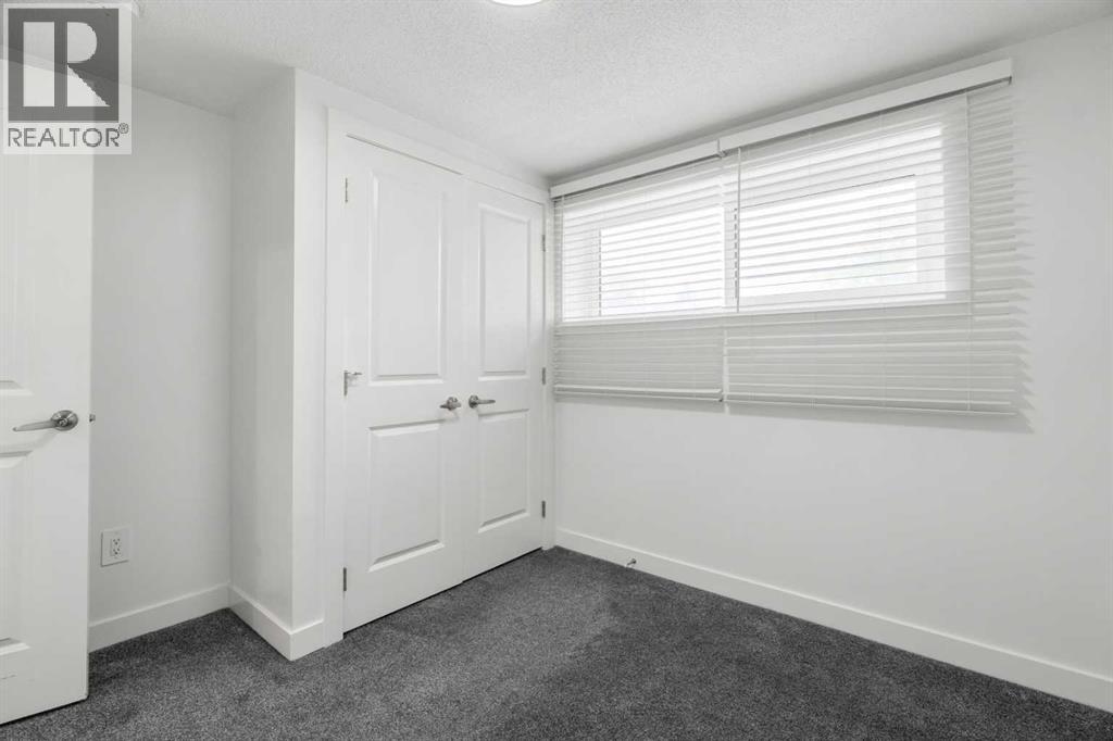 424 Penbrooke Crescent Se Property Photo 31