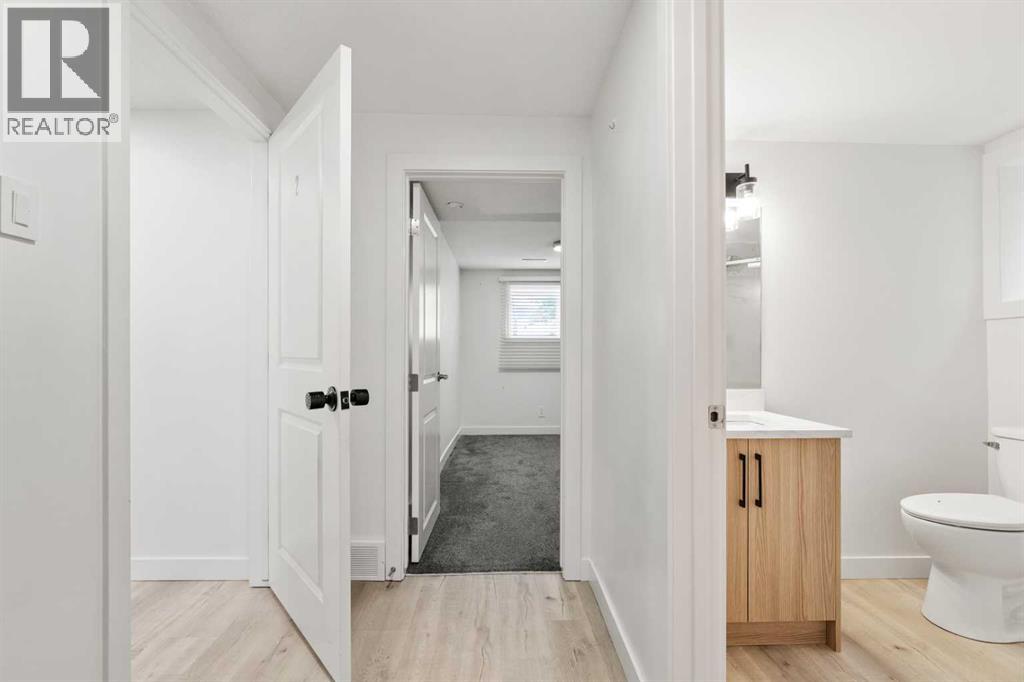 424 Penbrooke Crescent Se Property Photo 34
