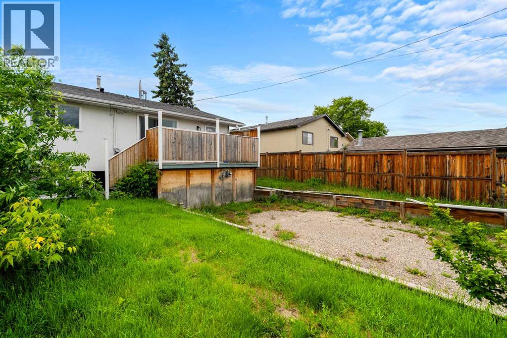 424 Penbrooke Crescent Se Property Photo 39
