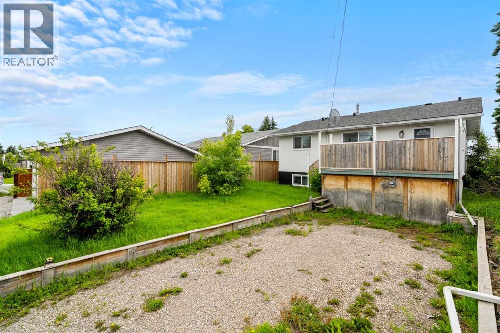 424 Penbrooke Crescent Se Property Photo 40