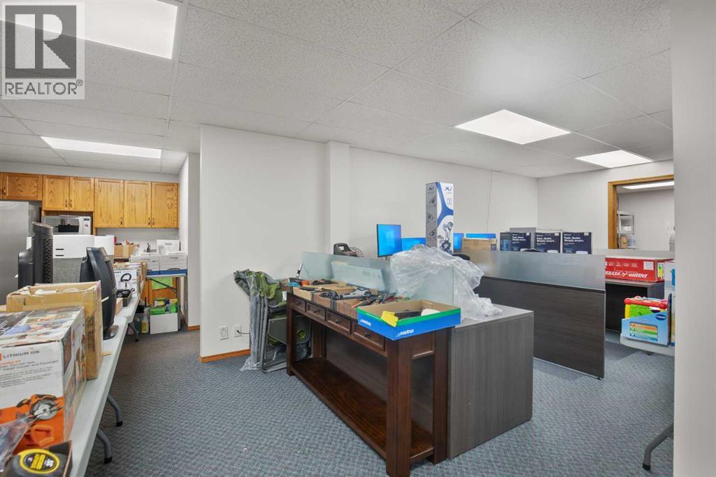 4646 Riverside Drive Property Photo 19