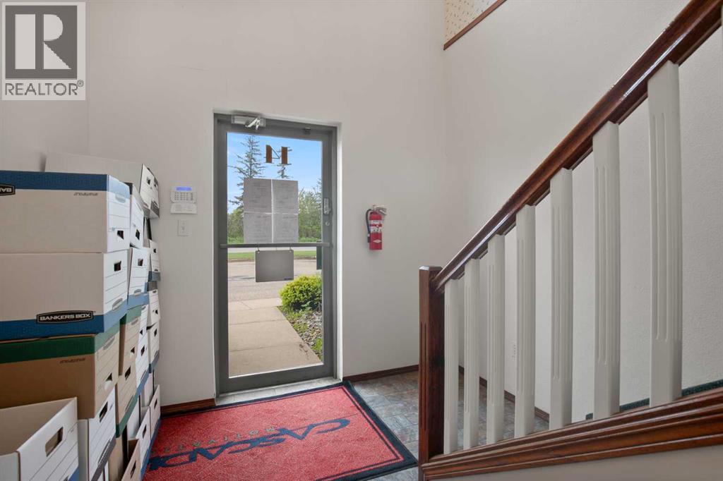 4646 Riverside Drive Property Photo 22