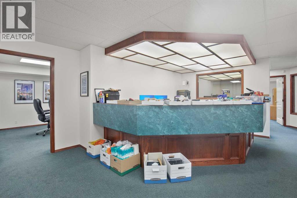 4646 Riverside Drive Property Photo 26