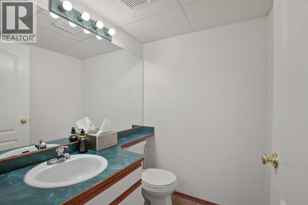 4646 Riverside Drive Property Photo 29
