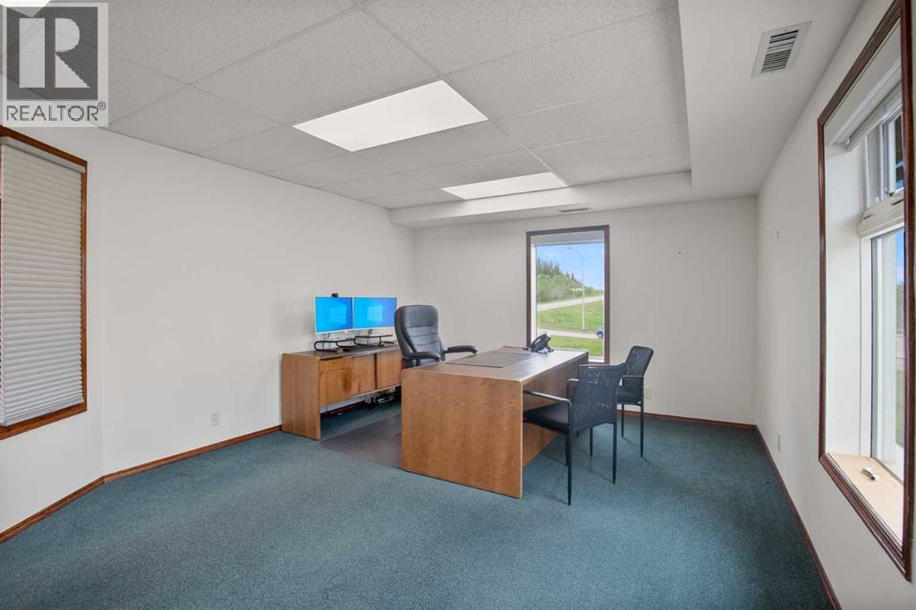 4646 Riverside Drive Property Photo 42