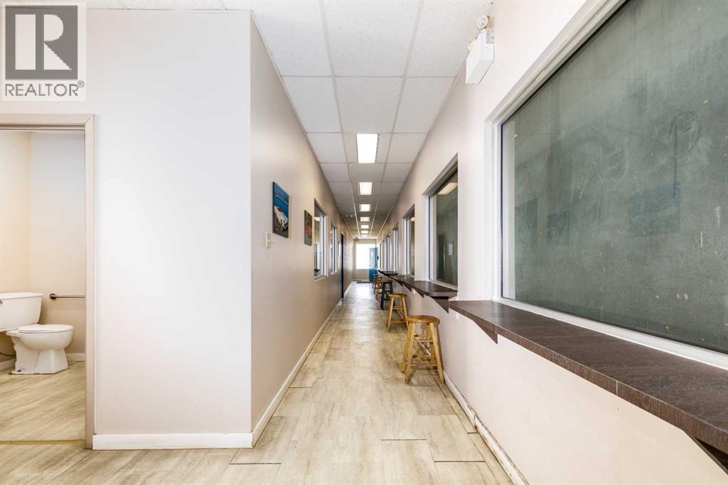 6104 67a Street Property Photo 16