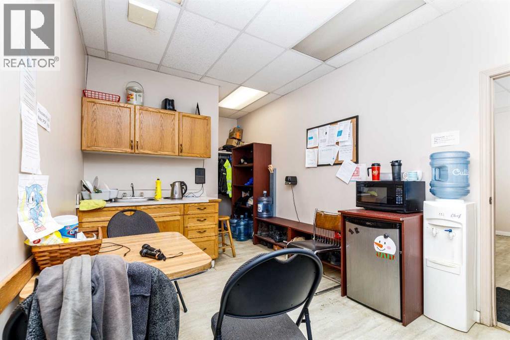 6104 67a Street Property Photo 23
