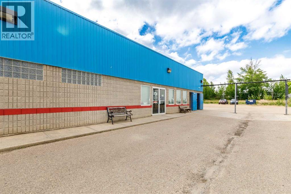 6104 67a Street Property Photo 26