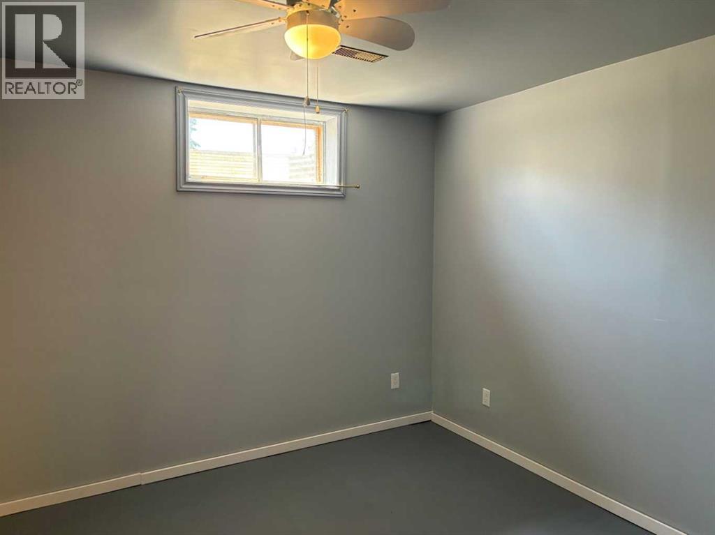 4519 47 Street Property Photo 10
