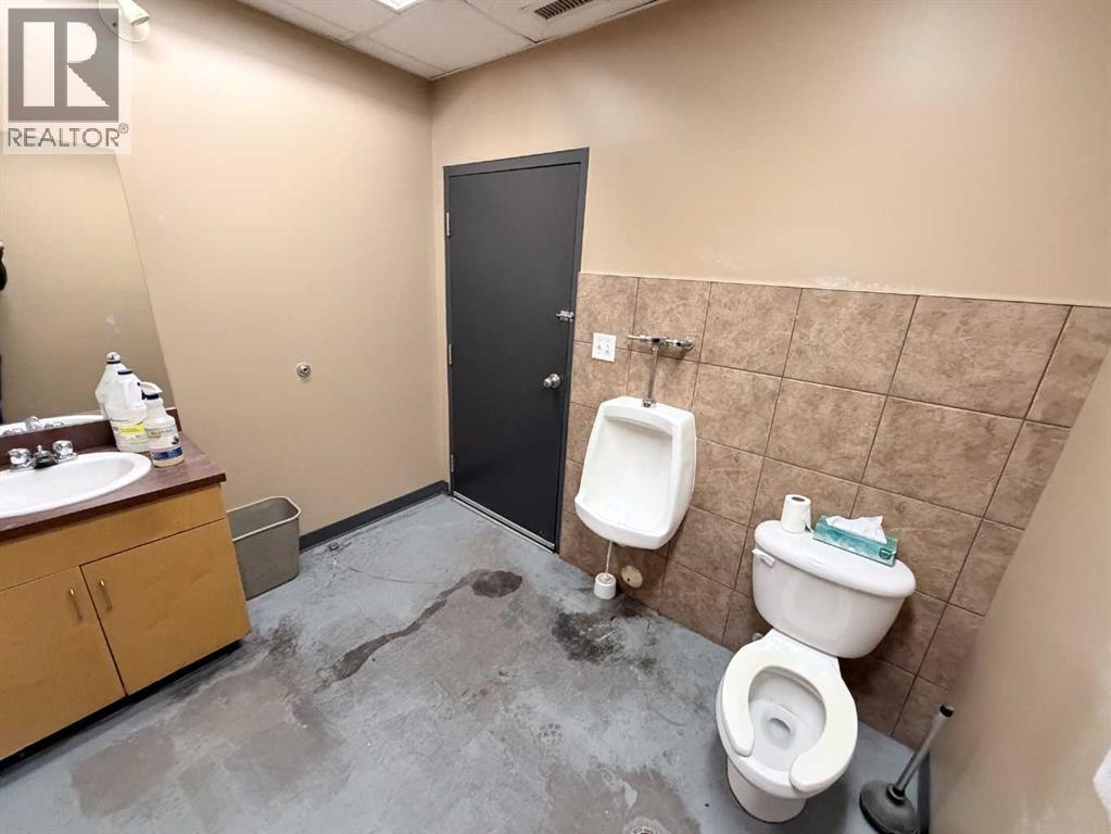 10211 88 Avenue Property Photo 30
