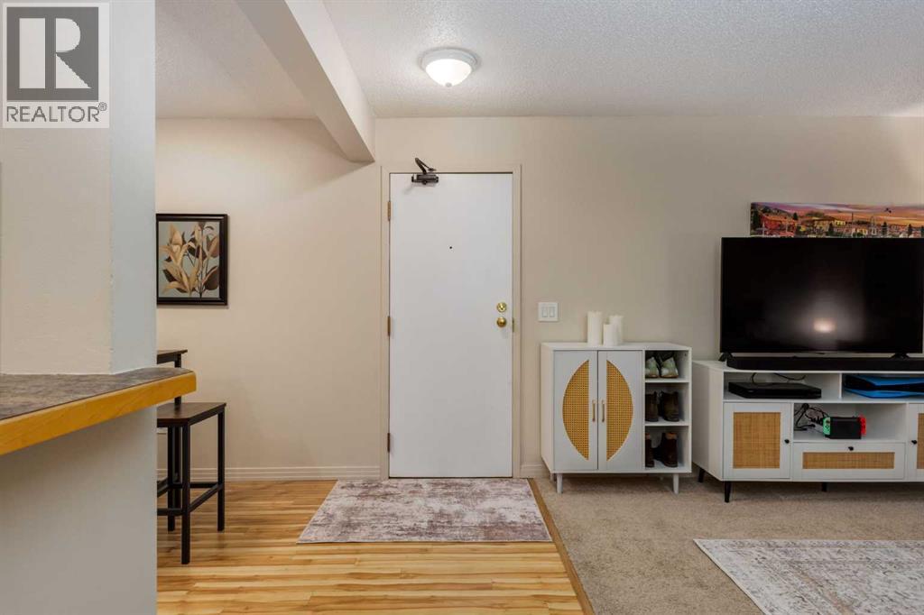 13045 6 Street Southwest Property Photo 4