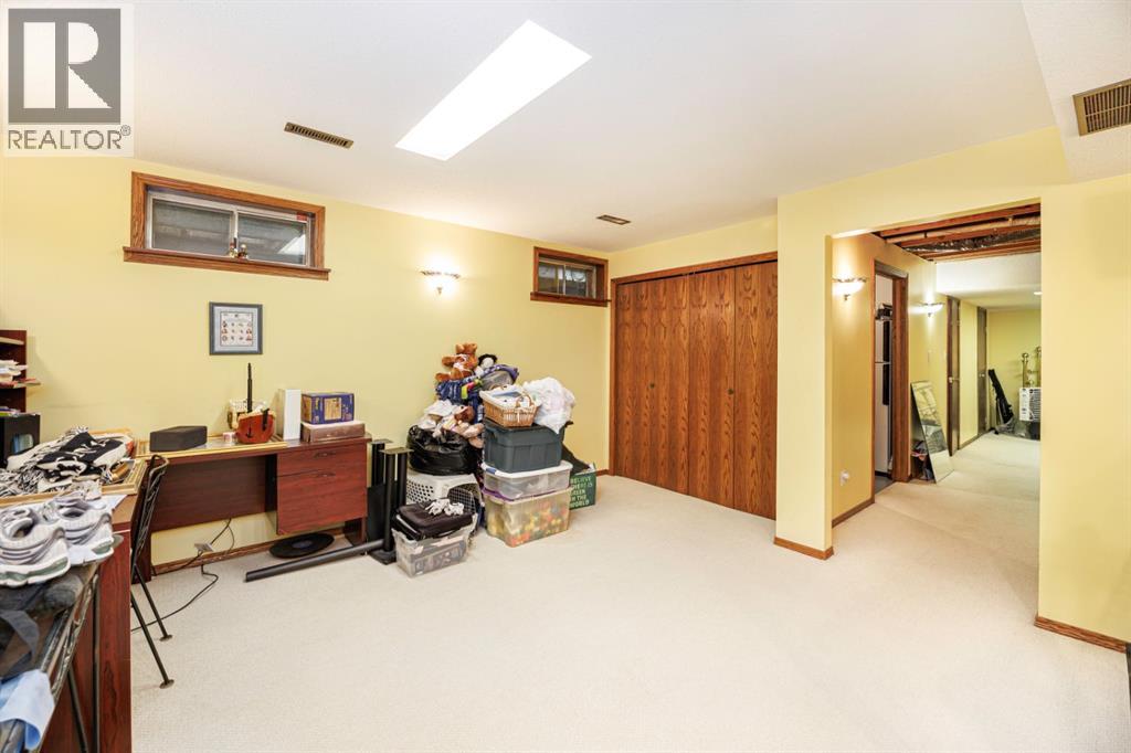 78 Dunning Crescent Property Photo 36