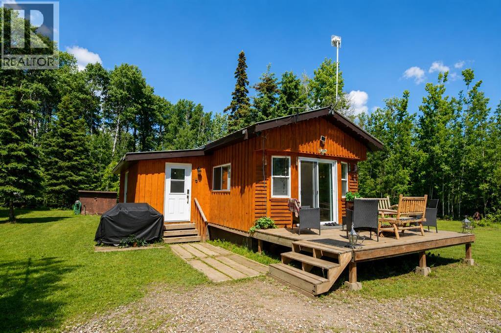 745067 55 Range Property Photo 1