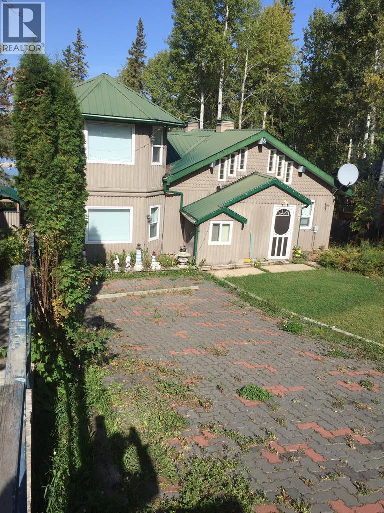 107 Crescent Drive Property Photo 2