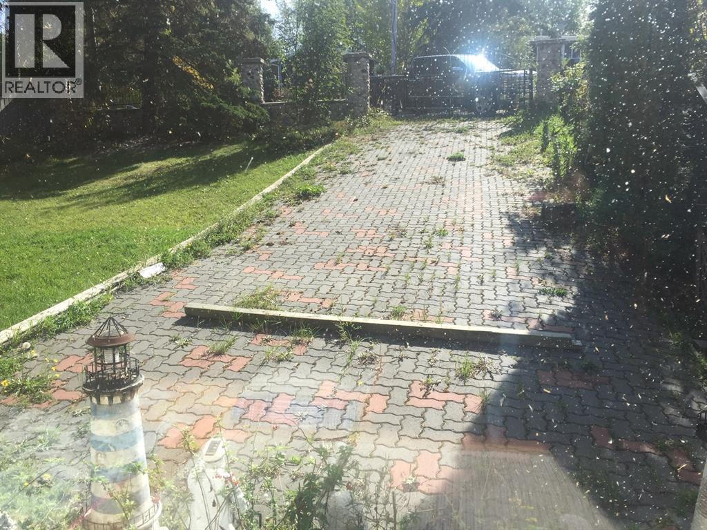 107 Crescent Drive Property Photo 19