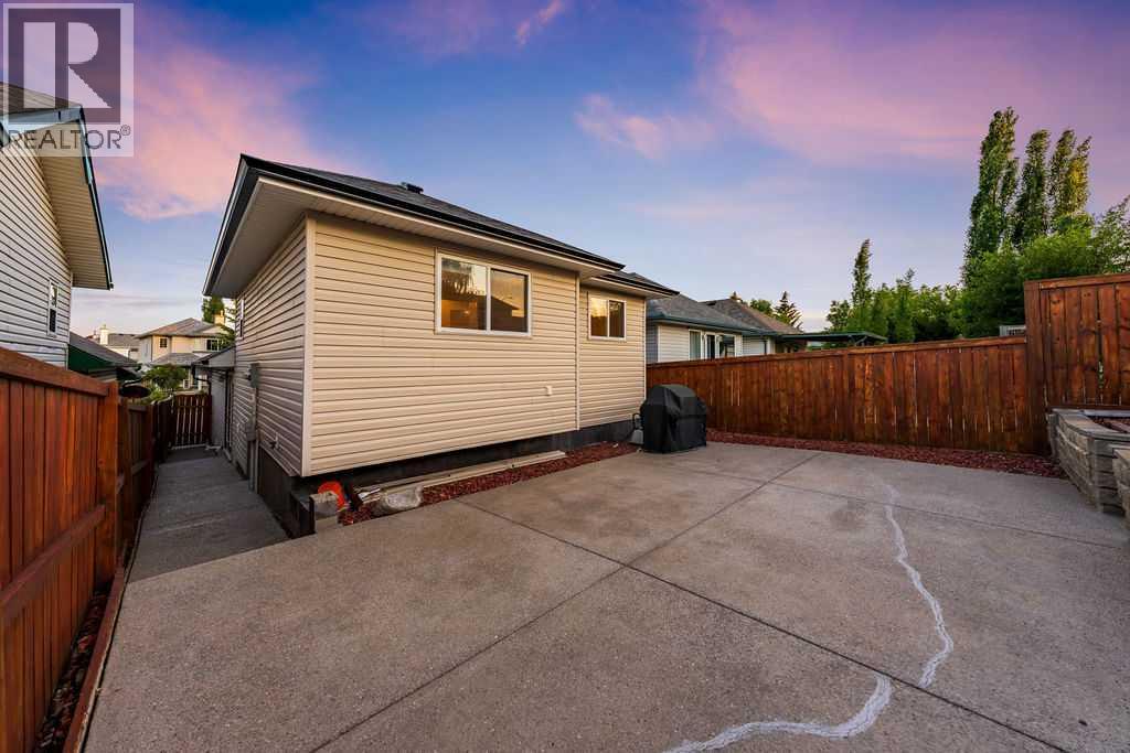 2016 Country Hills Circle Nw Property Photo 2