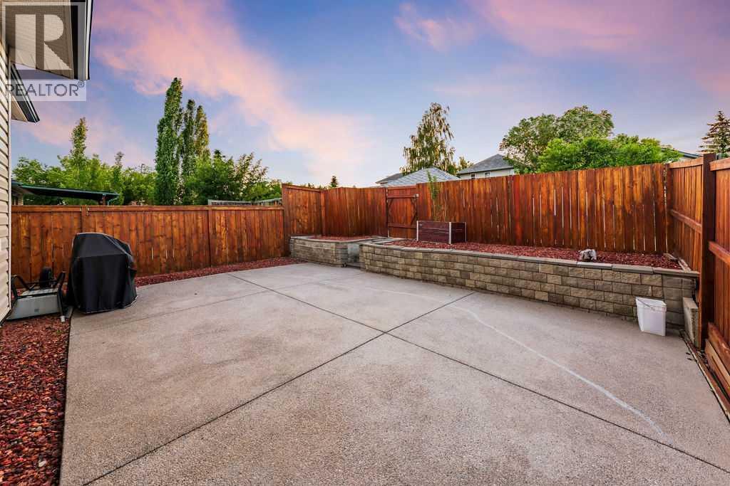 2016 Country Hills Circle Nw Property Photo 3