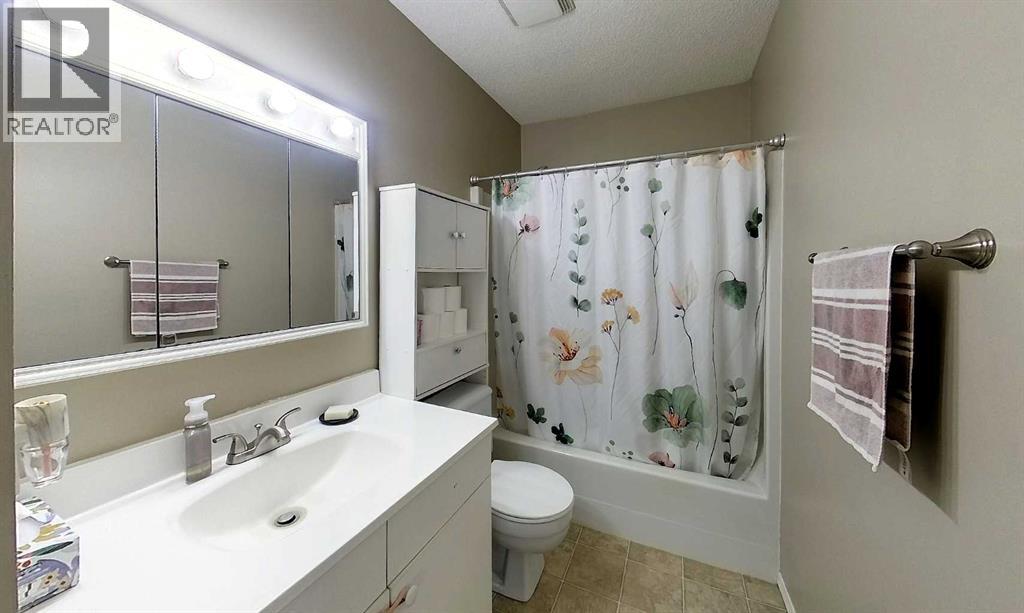 5804 12 Ave Property Photo 18