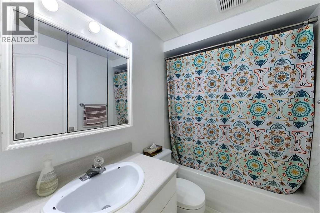 5804 12 Ave Property Photo 29