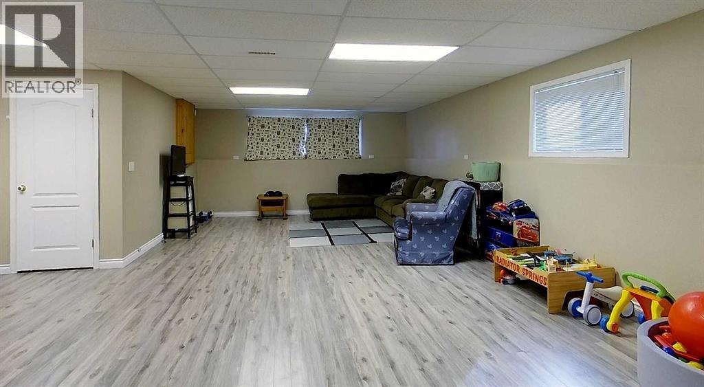 5804 12 Ave Property Photo 30