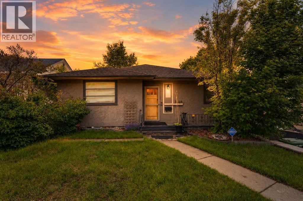 2128 17 Avenue Sw Property Photo 1