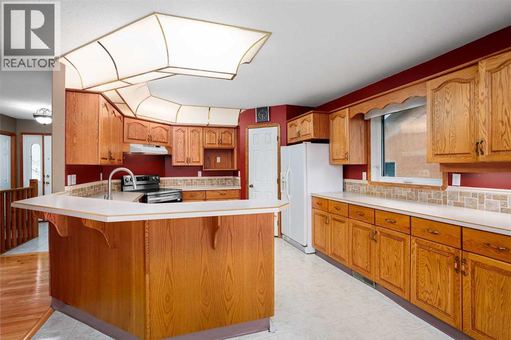 5212 43 Avenue Property Photo 4