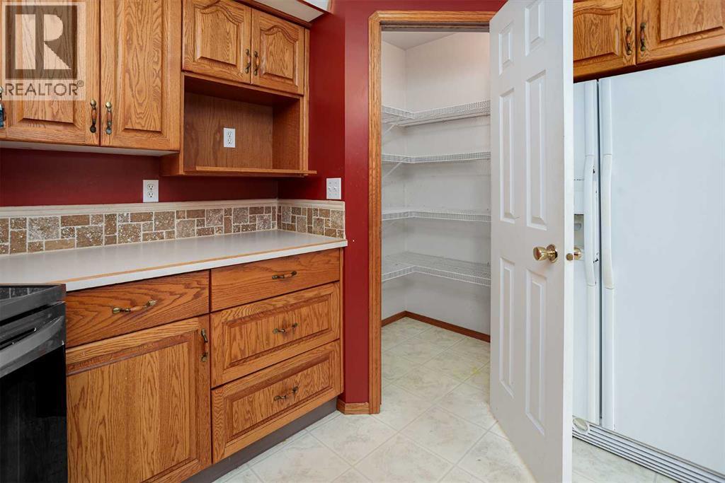 5212 43 Avenue Property Photo 7