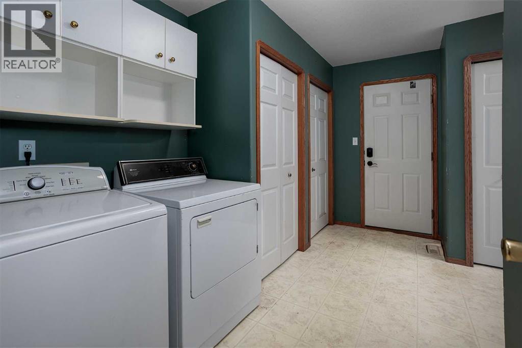 5212 43 Avenue Property Photo 15