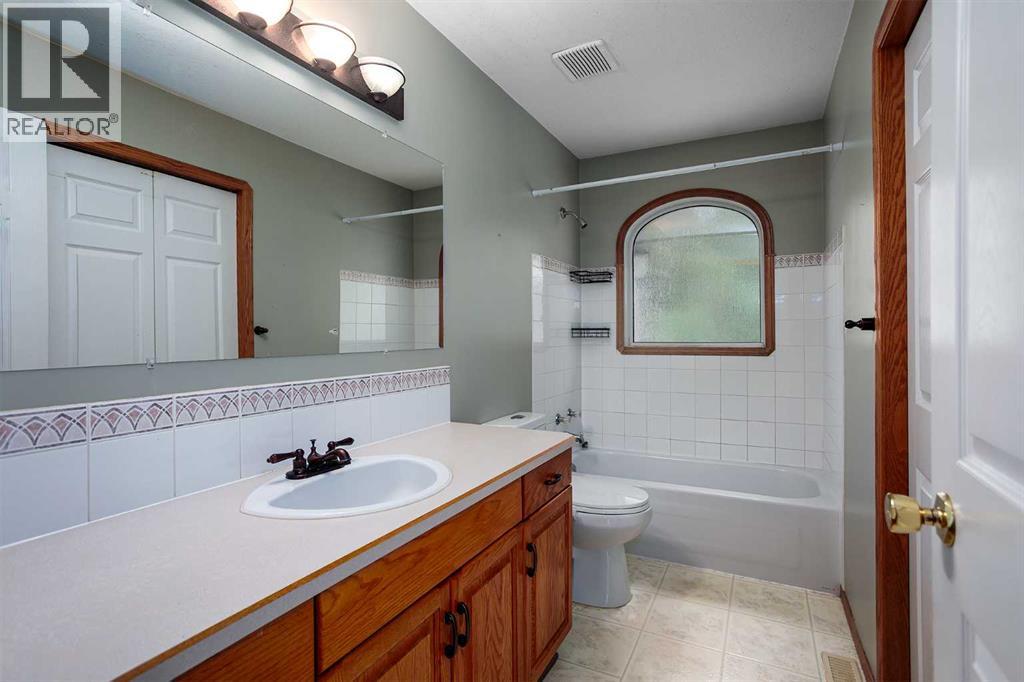 5212 43 Avenue Property Photo 17