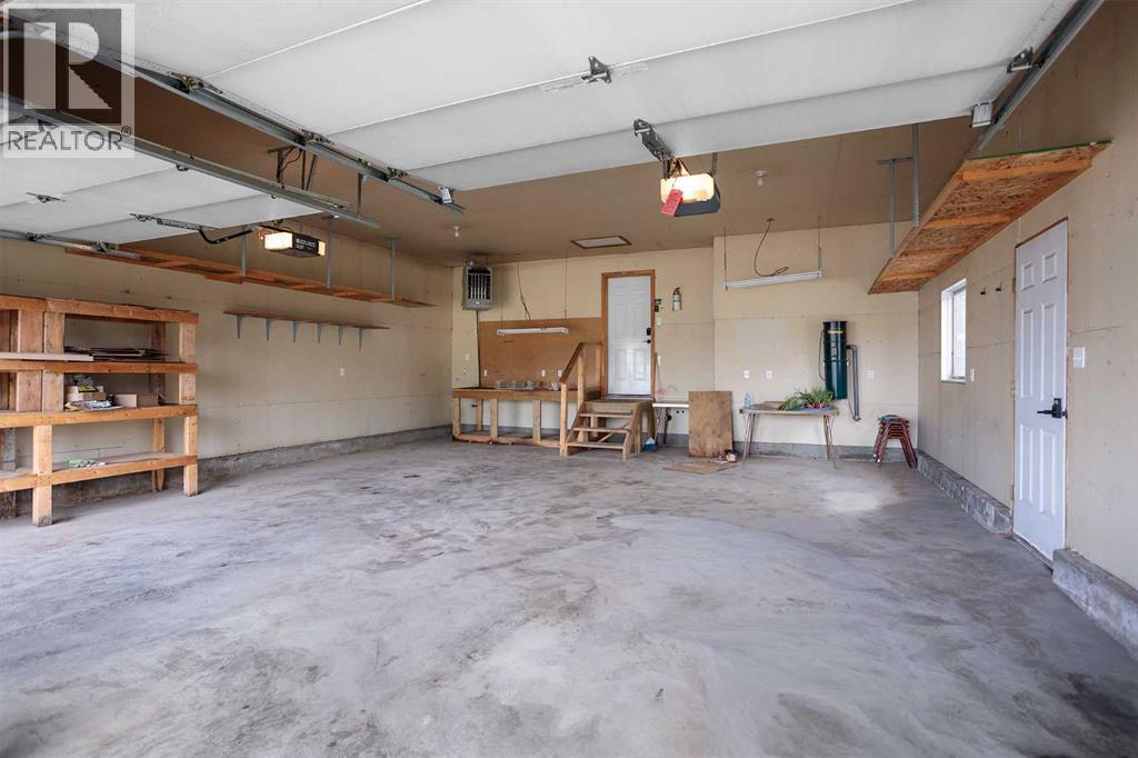 5212 43 Avenue Property Photo 25