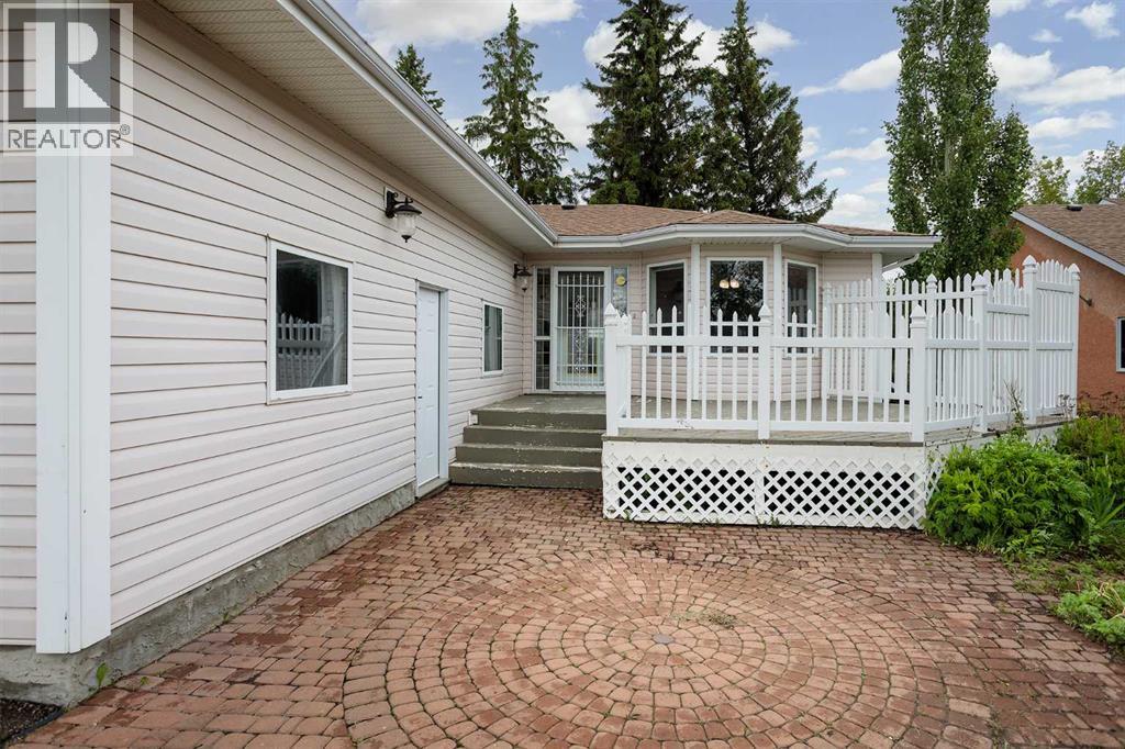 5212 43 Avenue Property Photo 27